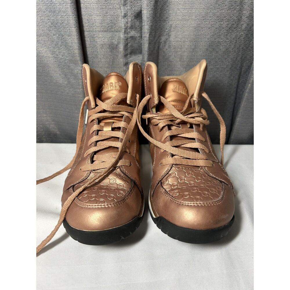 ZUMBA High Top Shoes Trainers Gold color sz 8.5 women’s Has Cracking Around Toe